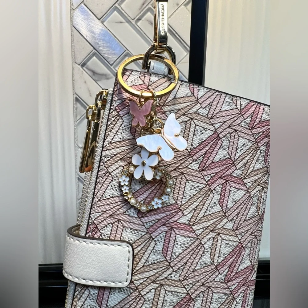Michael Kors Adele Logo Smart Wallet and Hearts Butterfly Bag Charm